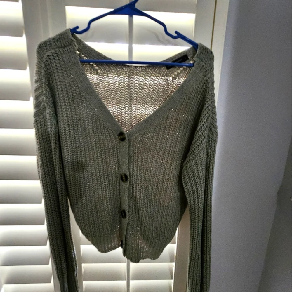 Sweater - Picture 1 of 2